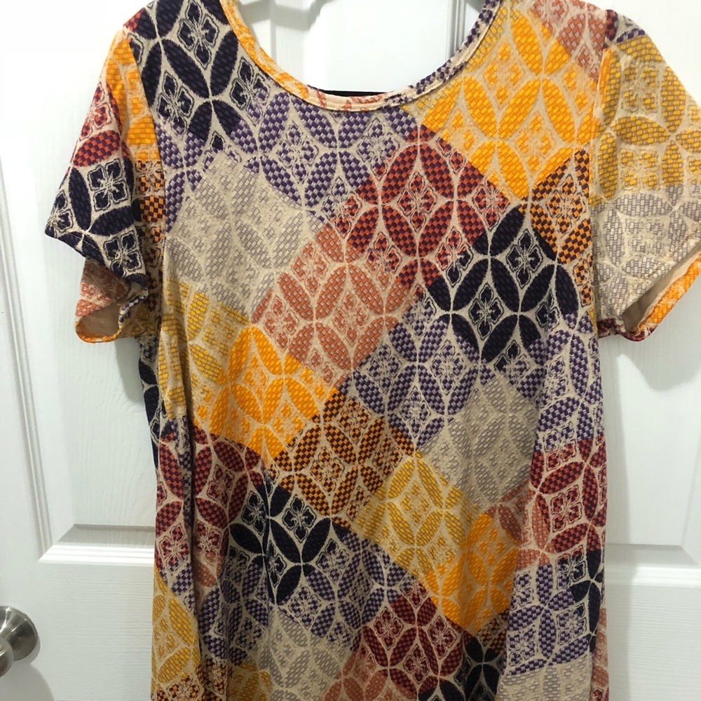 Unicorn medium Lularoe Carly